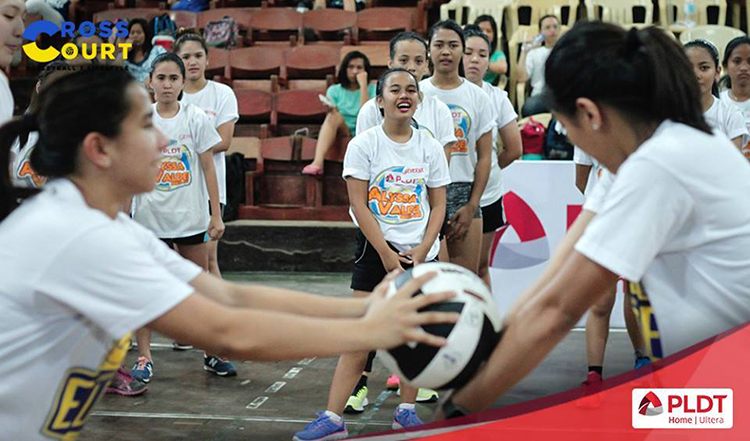 Alyssa Valdez Skills Camp at Southwestern University Cebu 2016