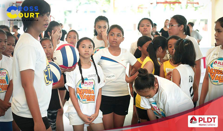 Alyssa Valdez Skills Camp at Ateneo de Davao University 2016