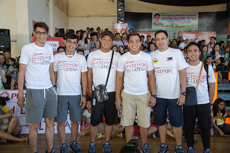 The coaches of Team Amihan and Bagwis