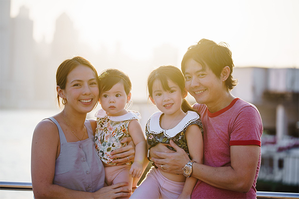 Andi Manzano Reyes and family